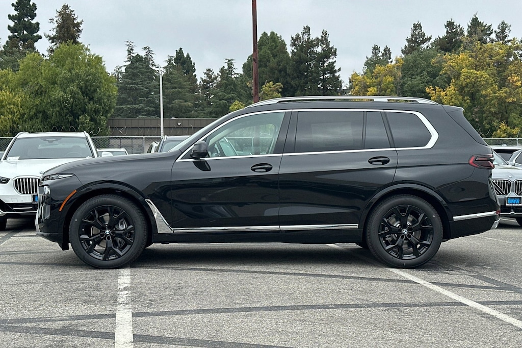 New 2026 BMW X7 xDrive40i SUV