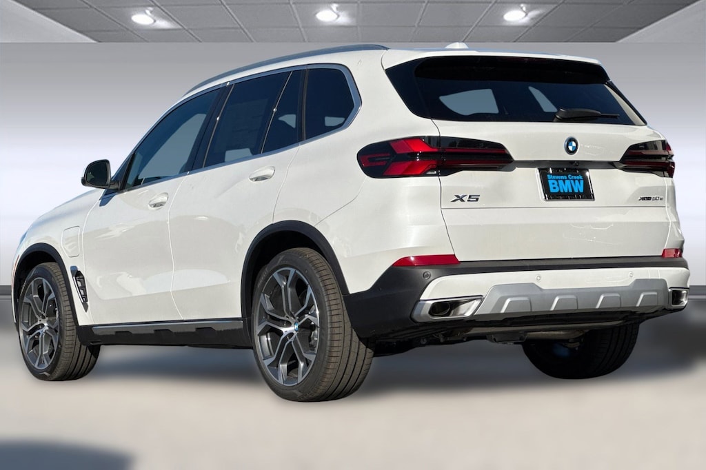 New 2026 BMW X5 PHEV xDrive50e SUV