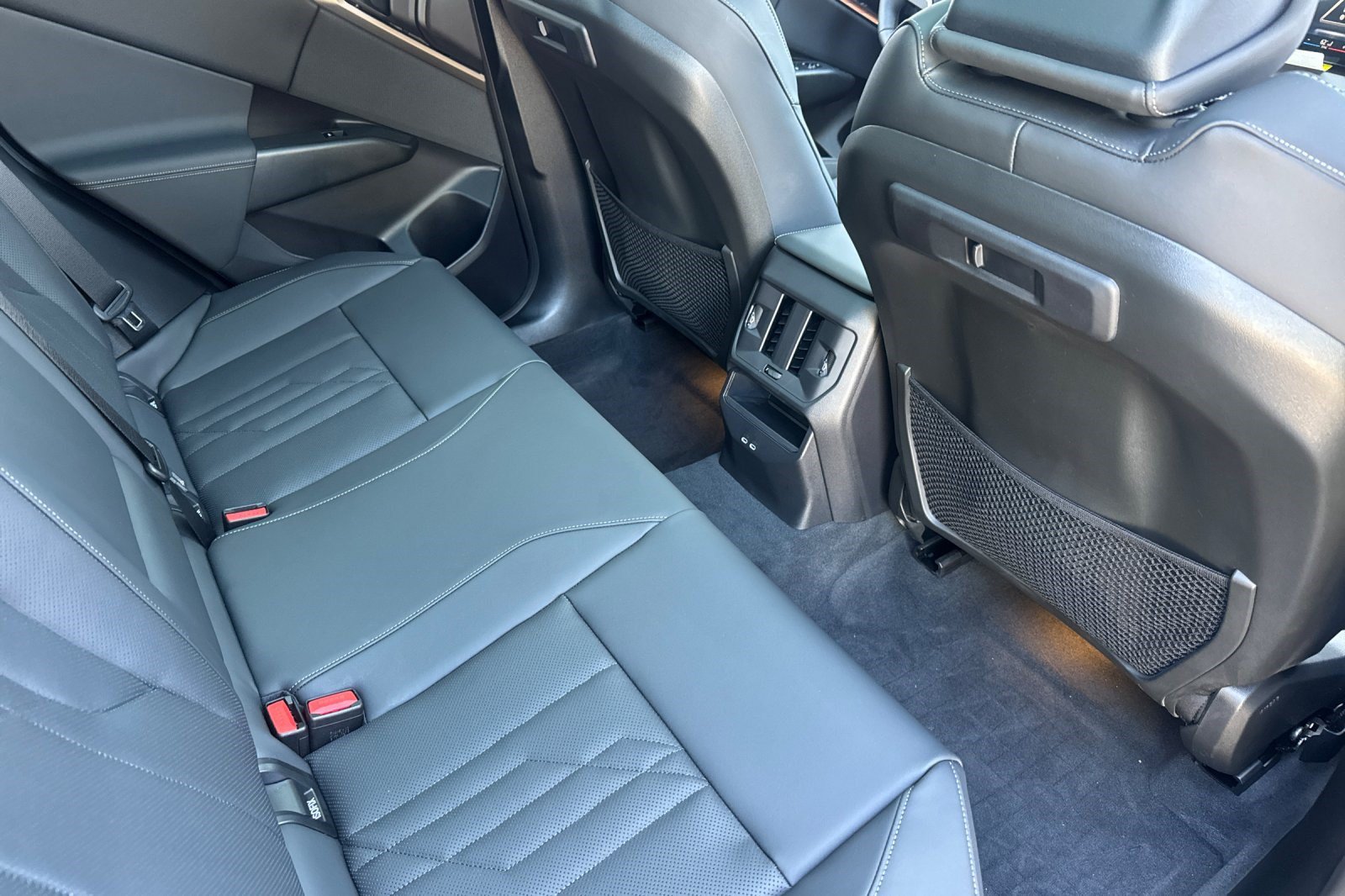 2025 BMW X3 30 - Photo 33