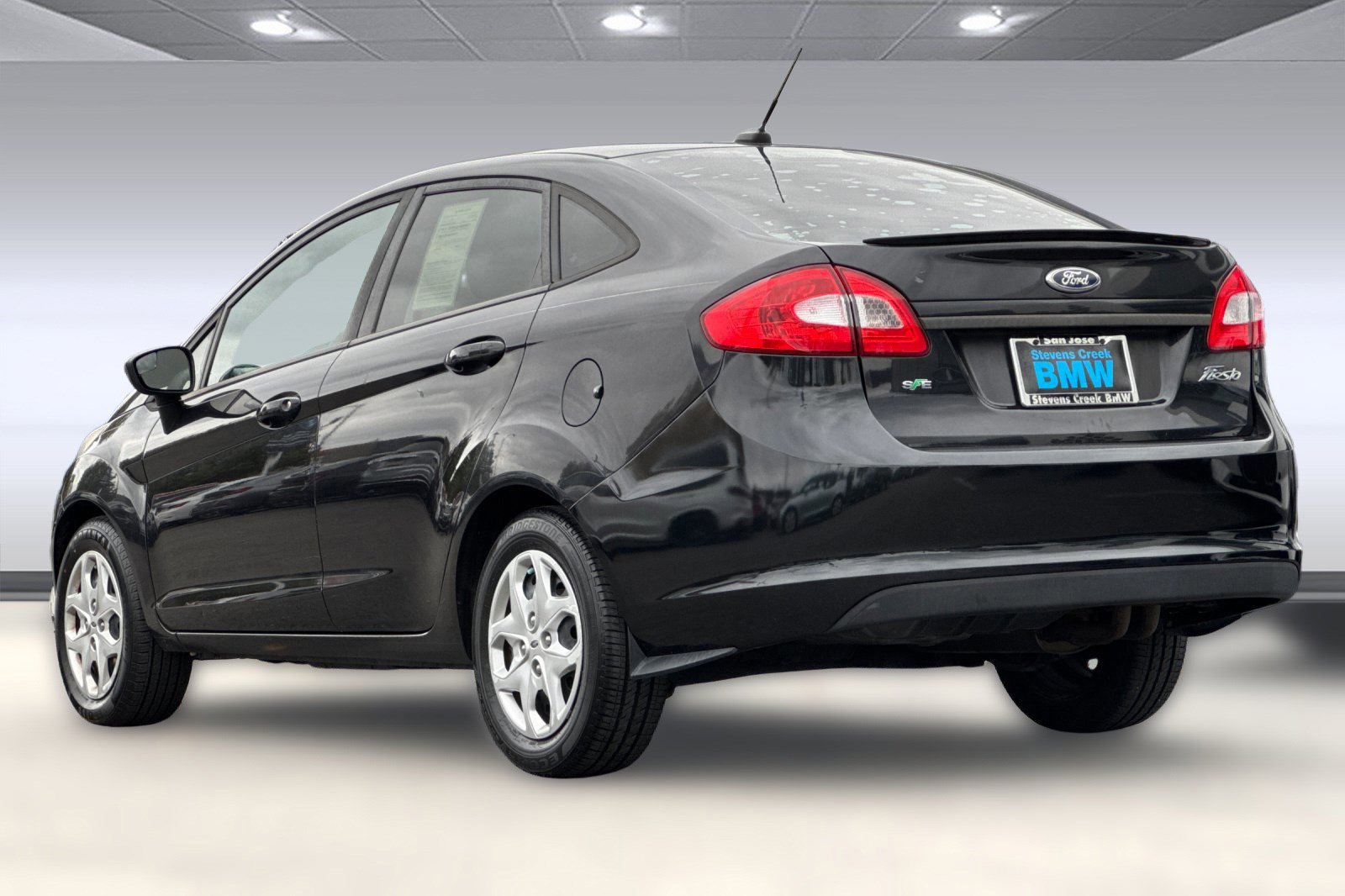 2011 Ford Fiesta SE photo 3