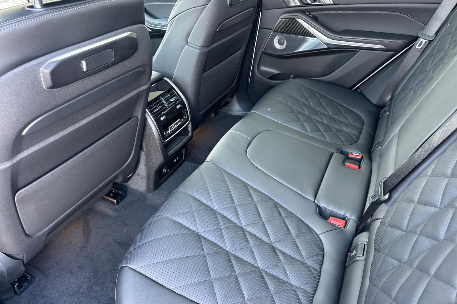 2026 BMW X5 M60i - Photo 20