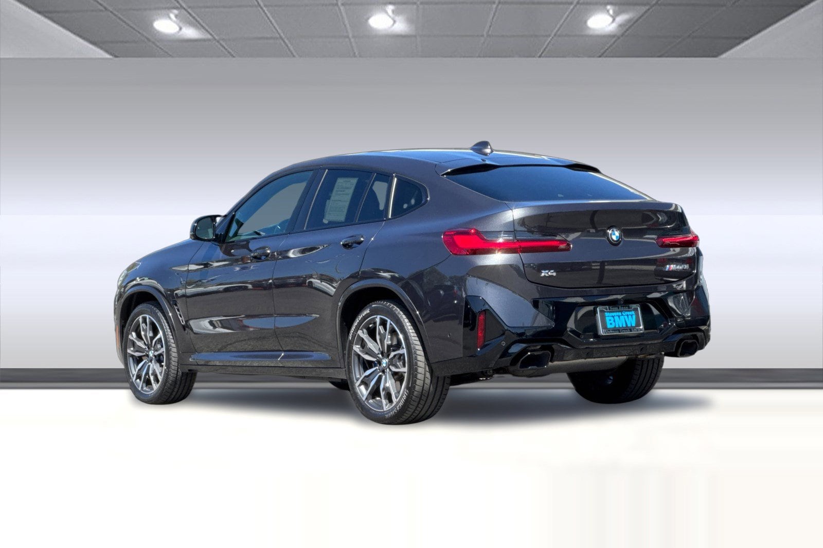 2023 BMW X4 M40i photo 2