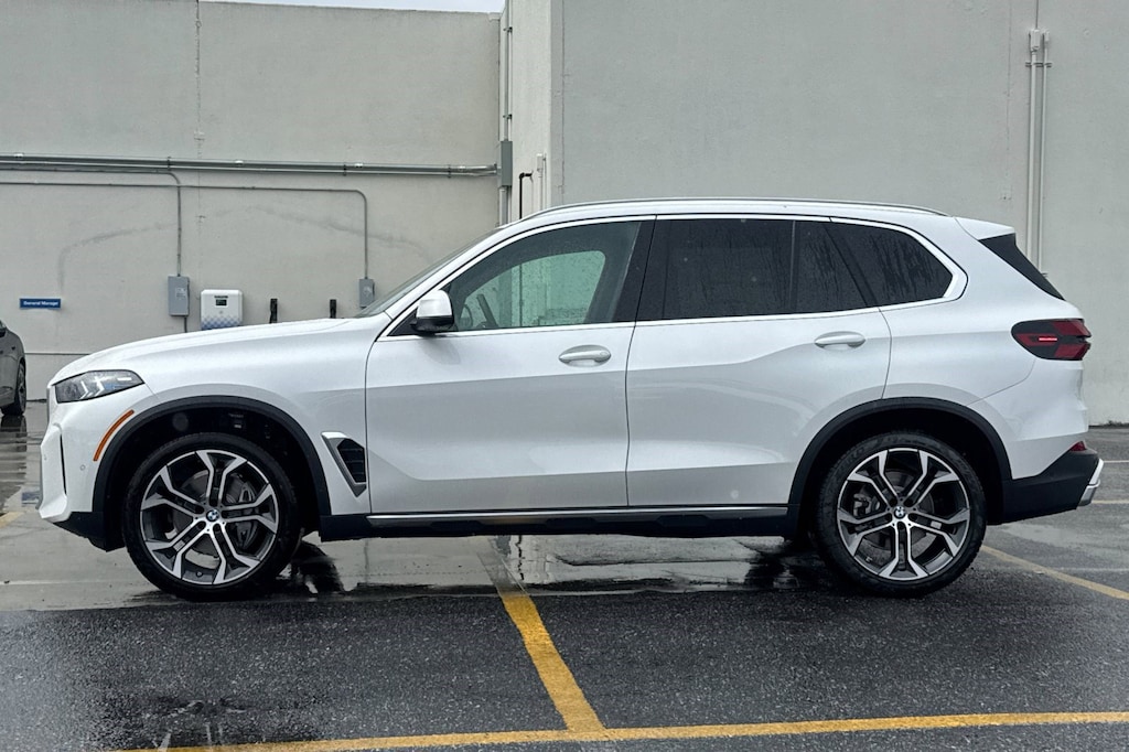 New 2026 BMW X5 xDrive40i SUV