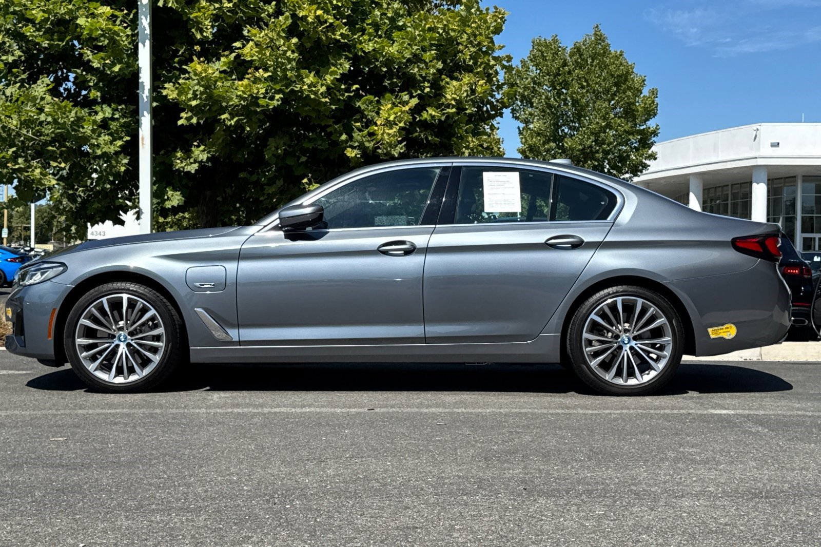 2022 Bmw 530e photo 2