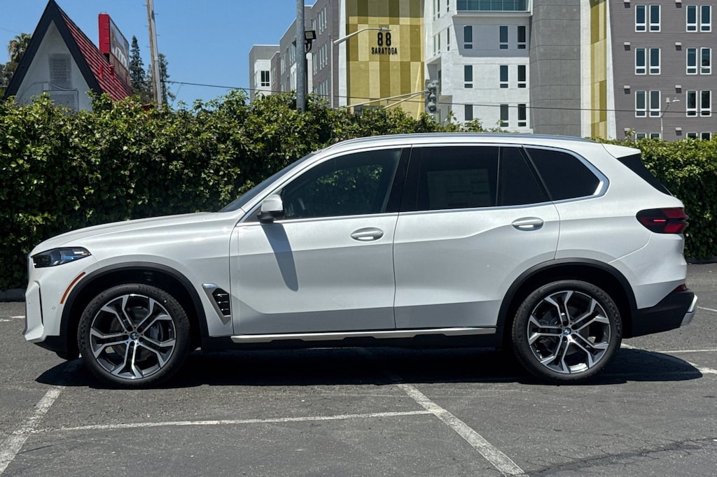New 2026 BMW X5 xDrive40i SUV