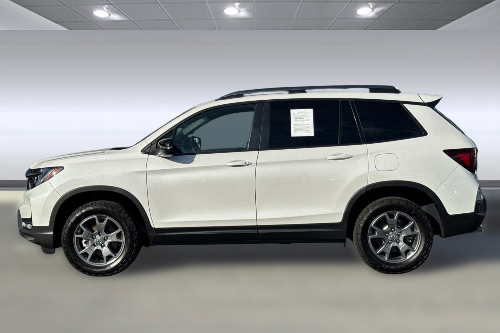 2024 Honda Passport TrailSport photo 2