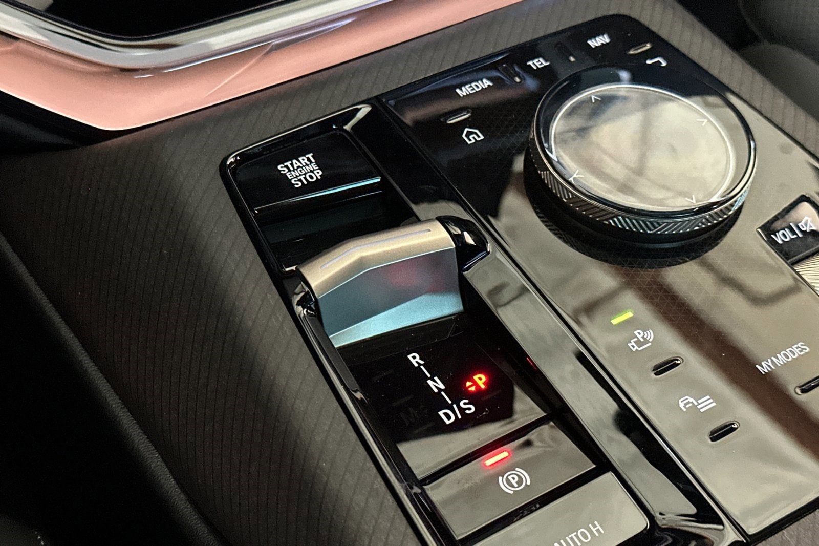 2025 BMW X3 30 - Photo 15