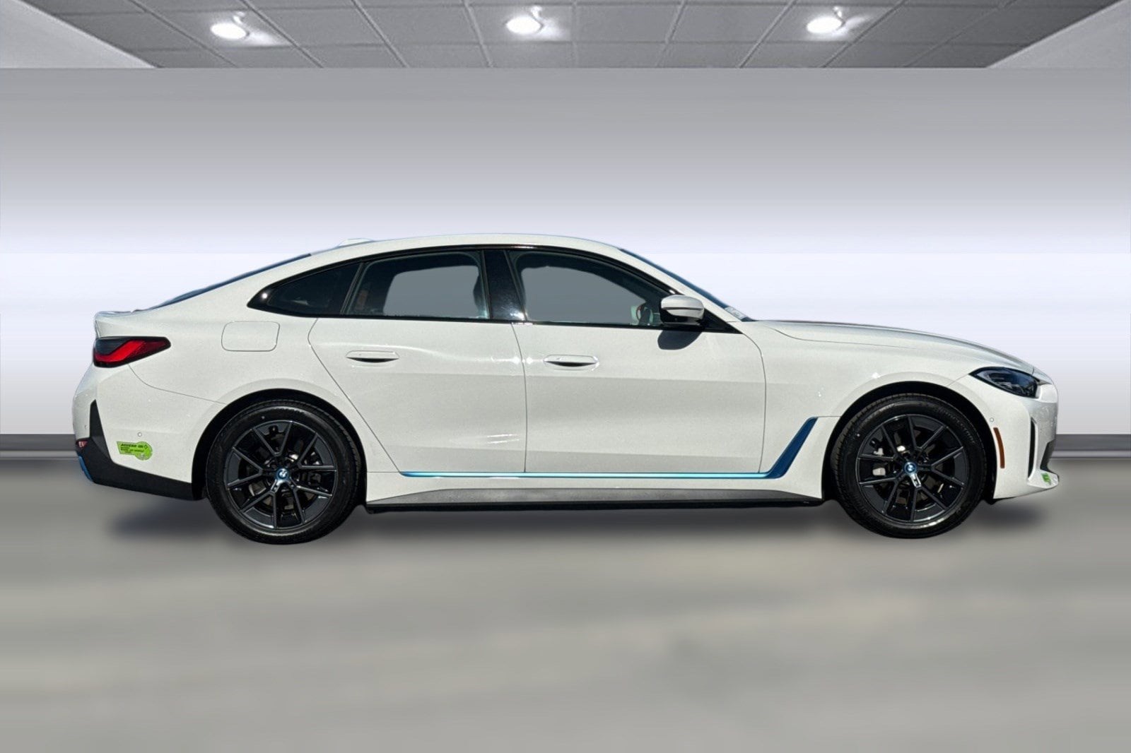 2023 BMW i4 eDrive35 photo 6