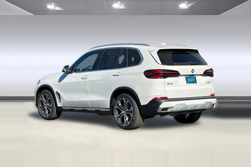 New 2026 BMW X5 xDrive40i SUV