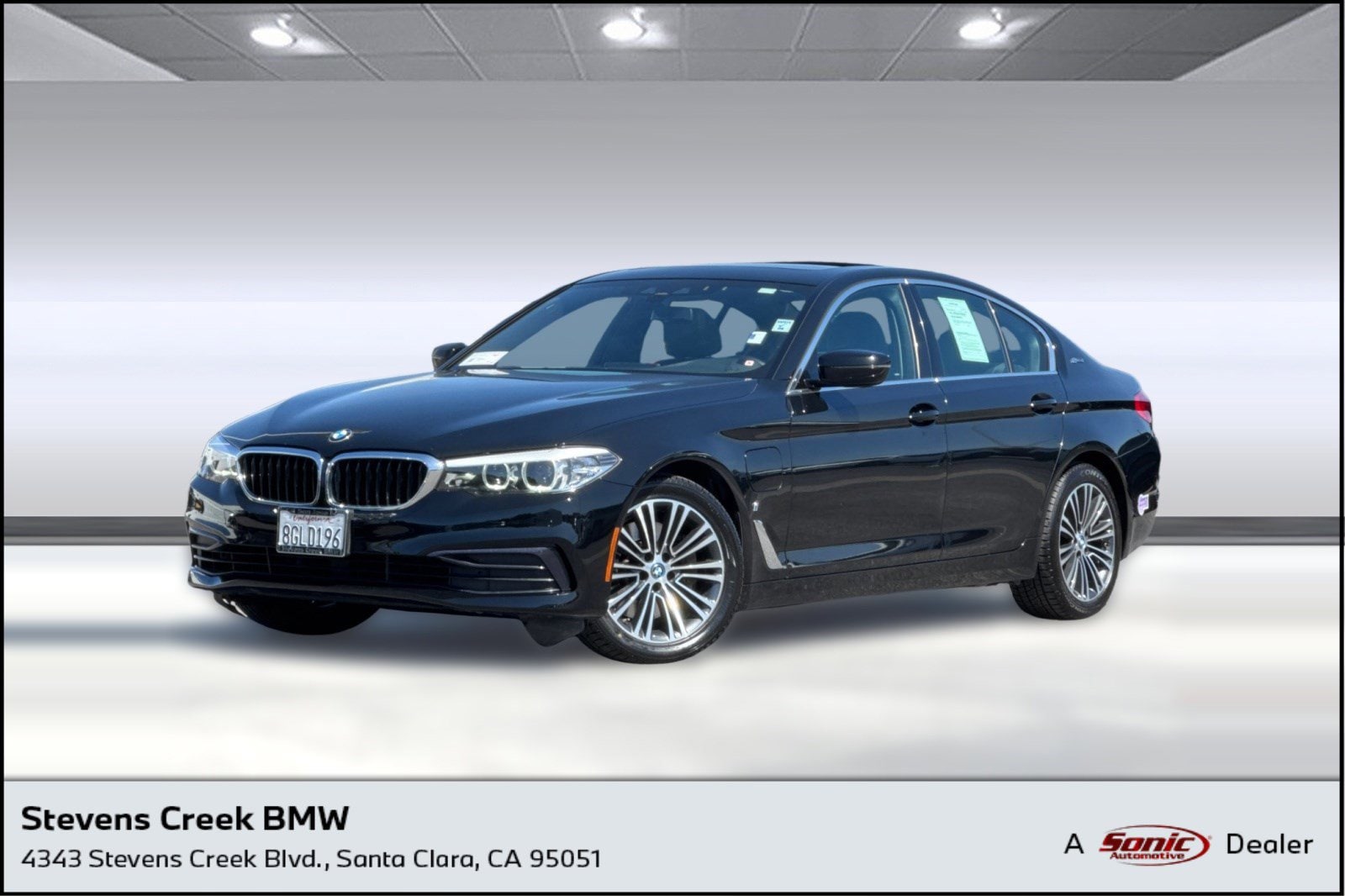 2019 BMW 5 Series 530e iPerformance Sedan's photo