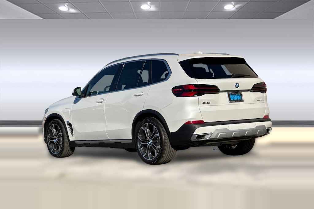 New 2026 BMW X5 PHEV xDrive50e SUV