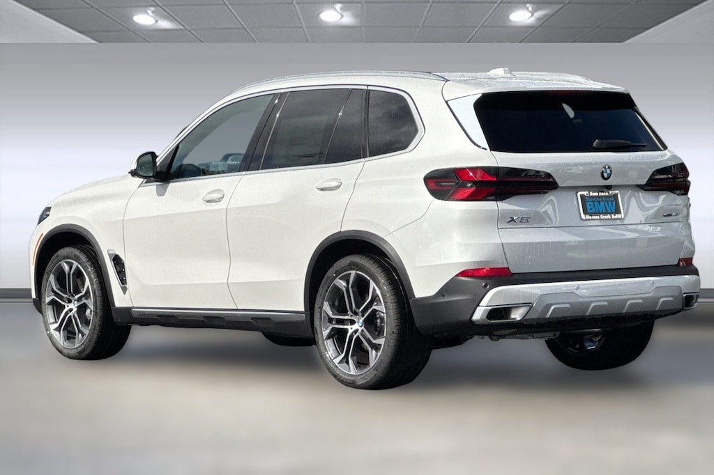 New 2026 BMW X5 xDrive40i SUV
