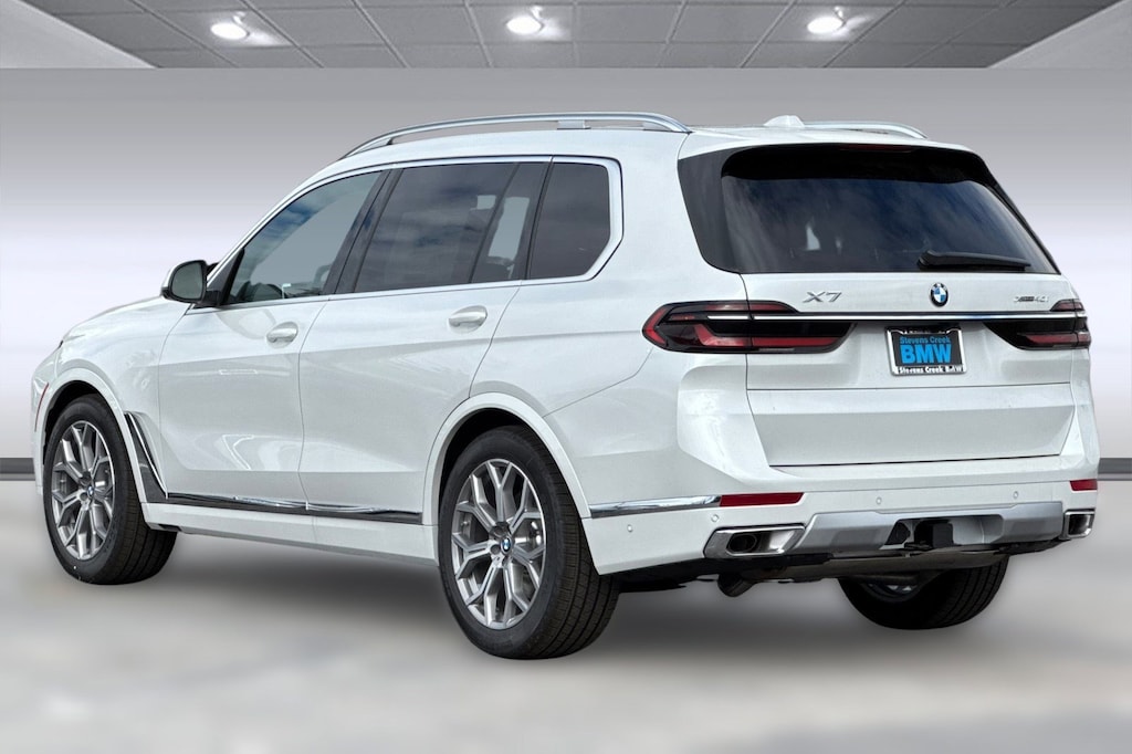 New 2026 BMW X7 xDrive40i SUV