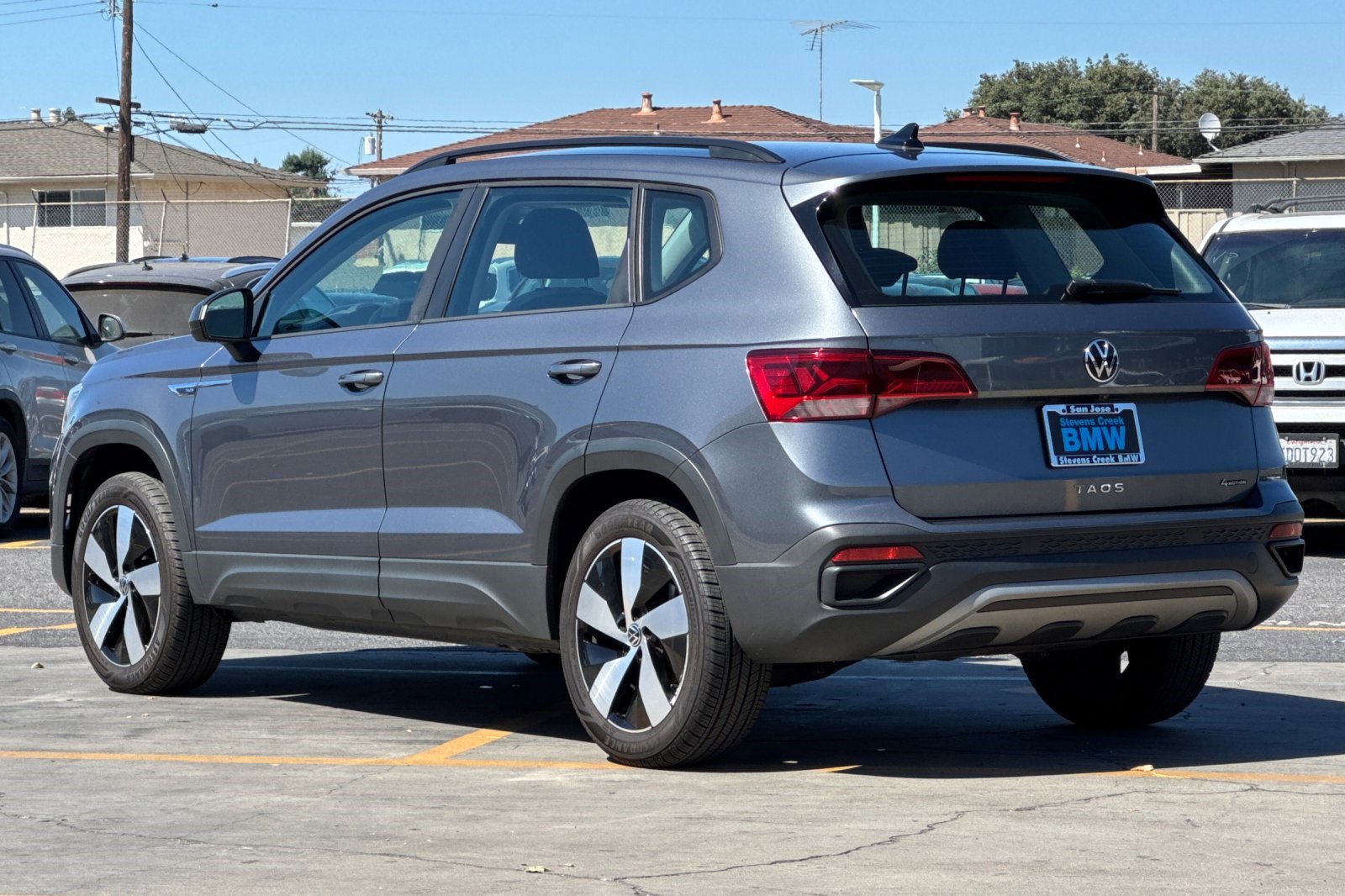 2024 Volkswagen Taos S photo 2