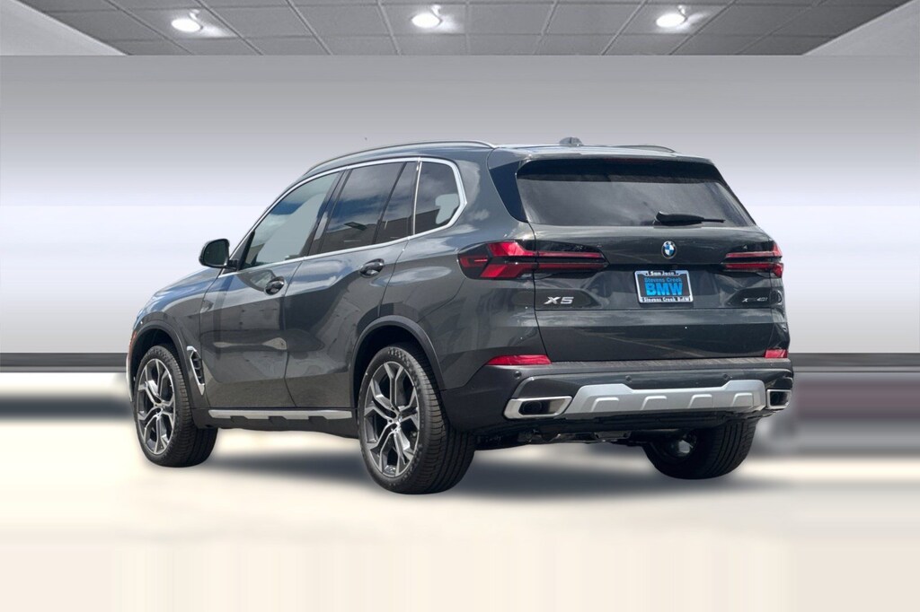 New 2026 BMW X5 xDrive40i SUV