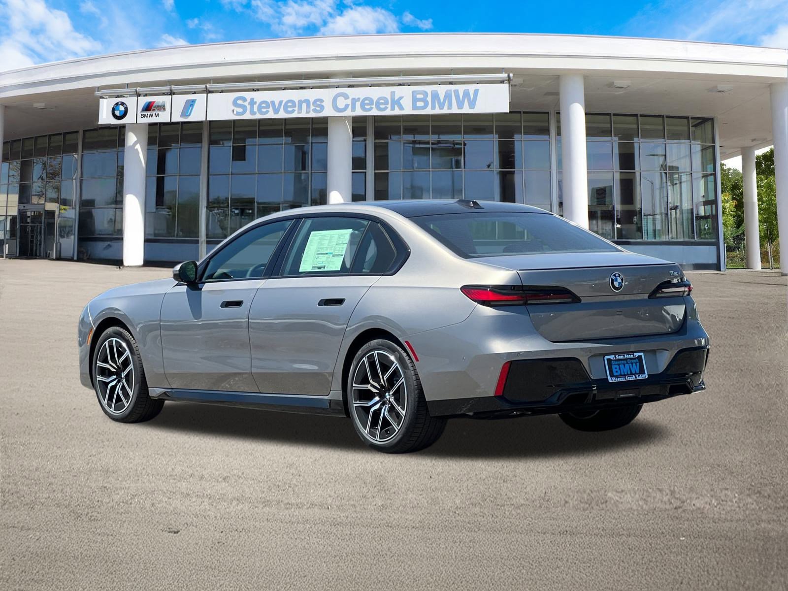 2025 Bmw 740i Sedan photo 4