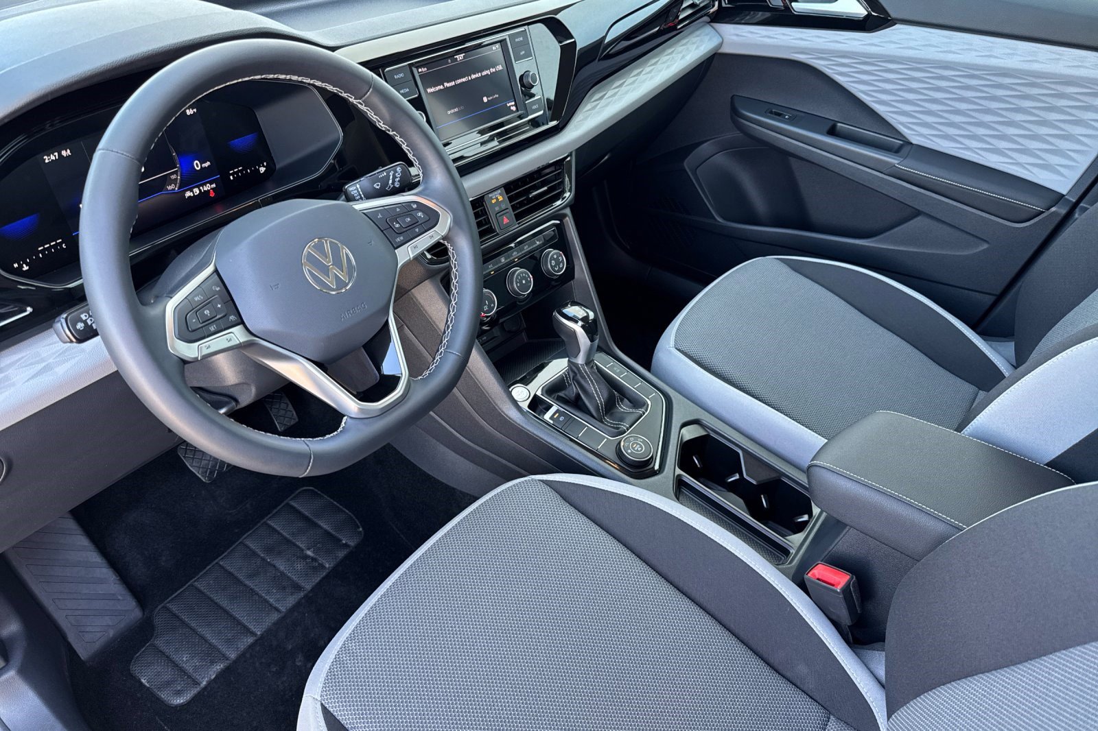 2024 Volkswagen Taos S photo 3
