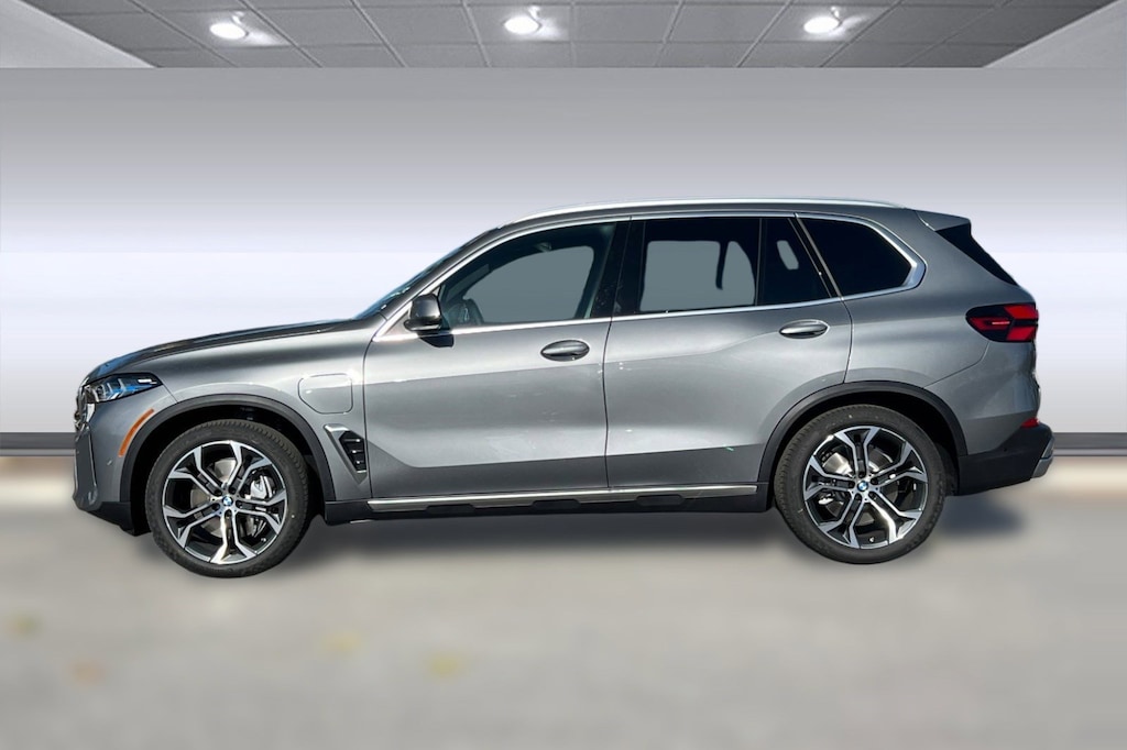 New 2026 BMW X5 PHEV xDrive50e SUV