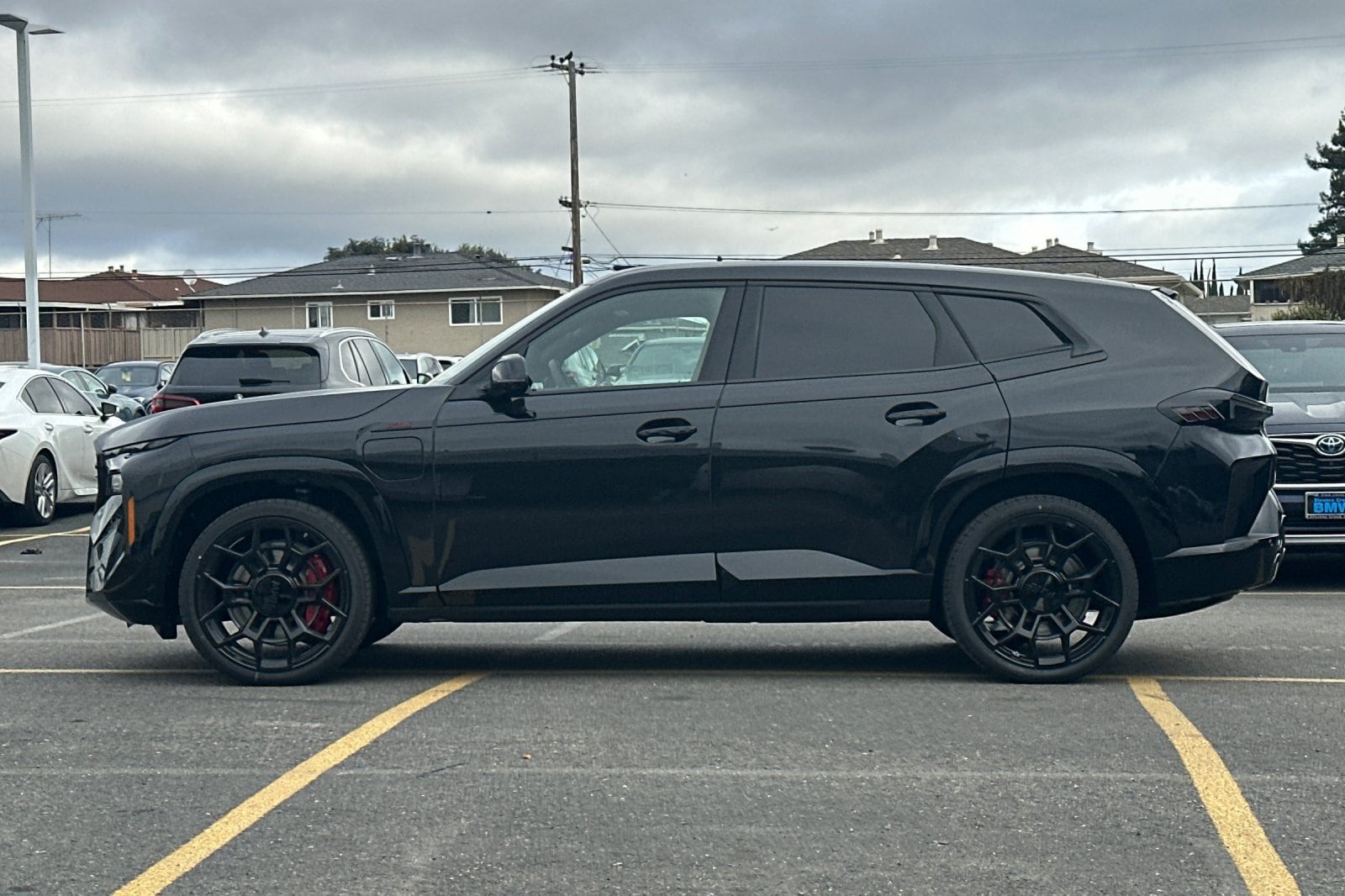 XM Label SUV