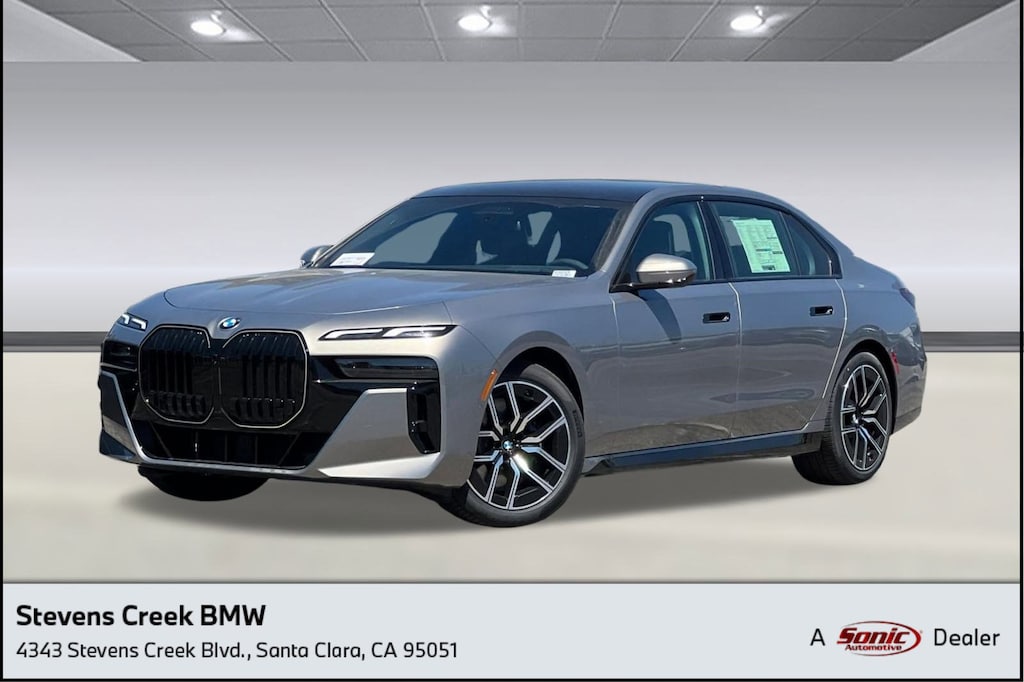 New 2025 BMW 740i Sedan