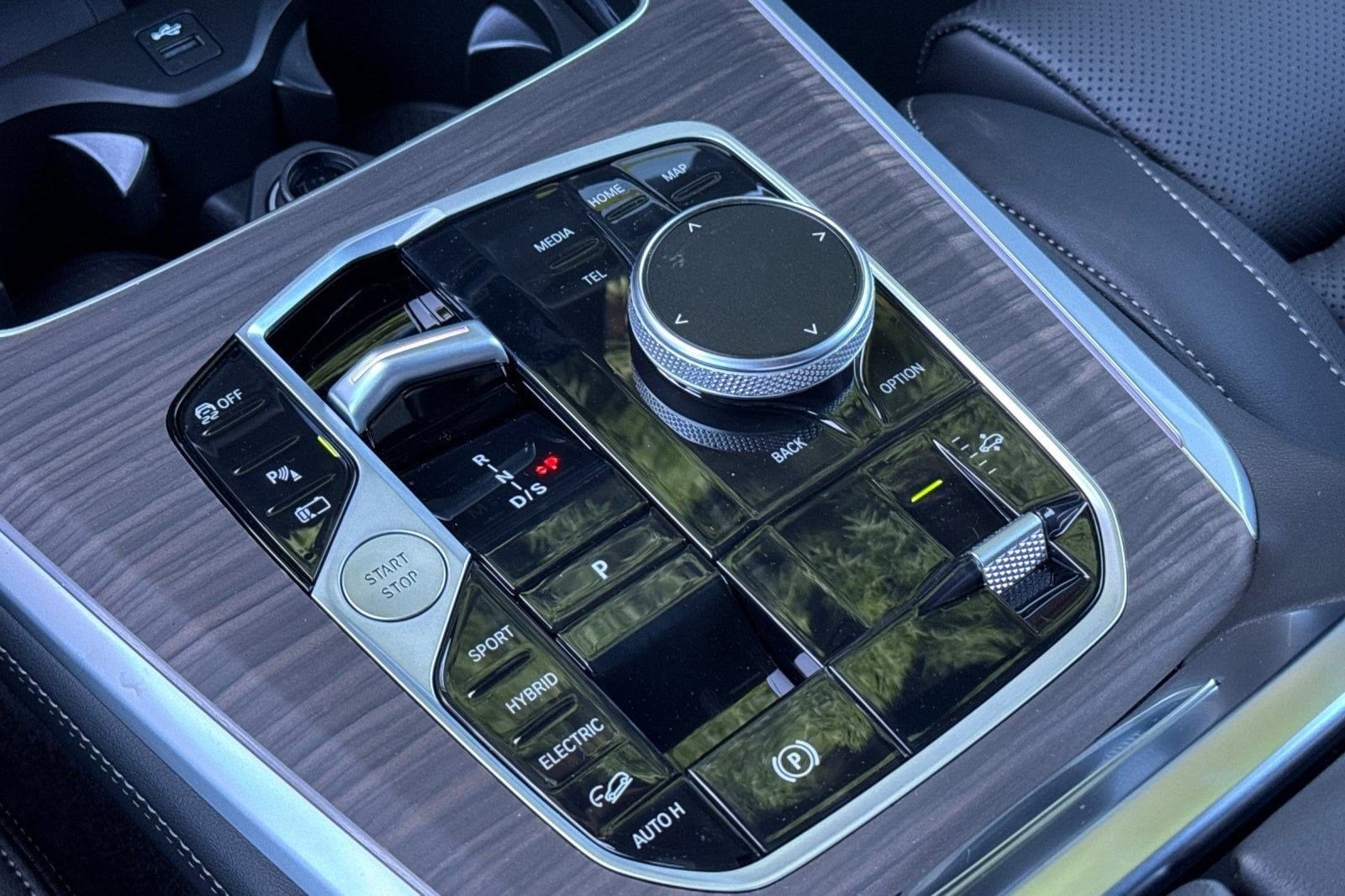 2026 BMW X5 50e - Photo 16