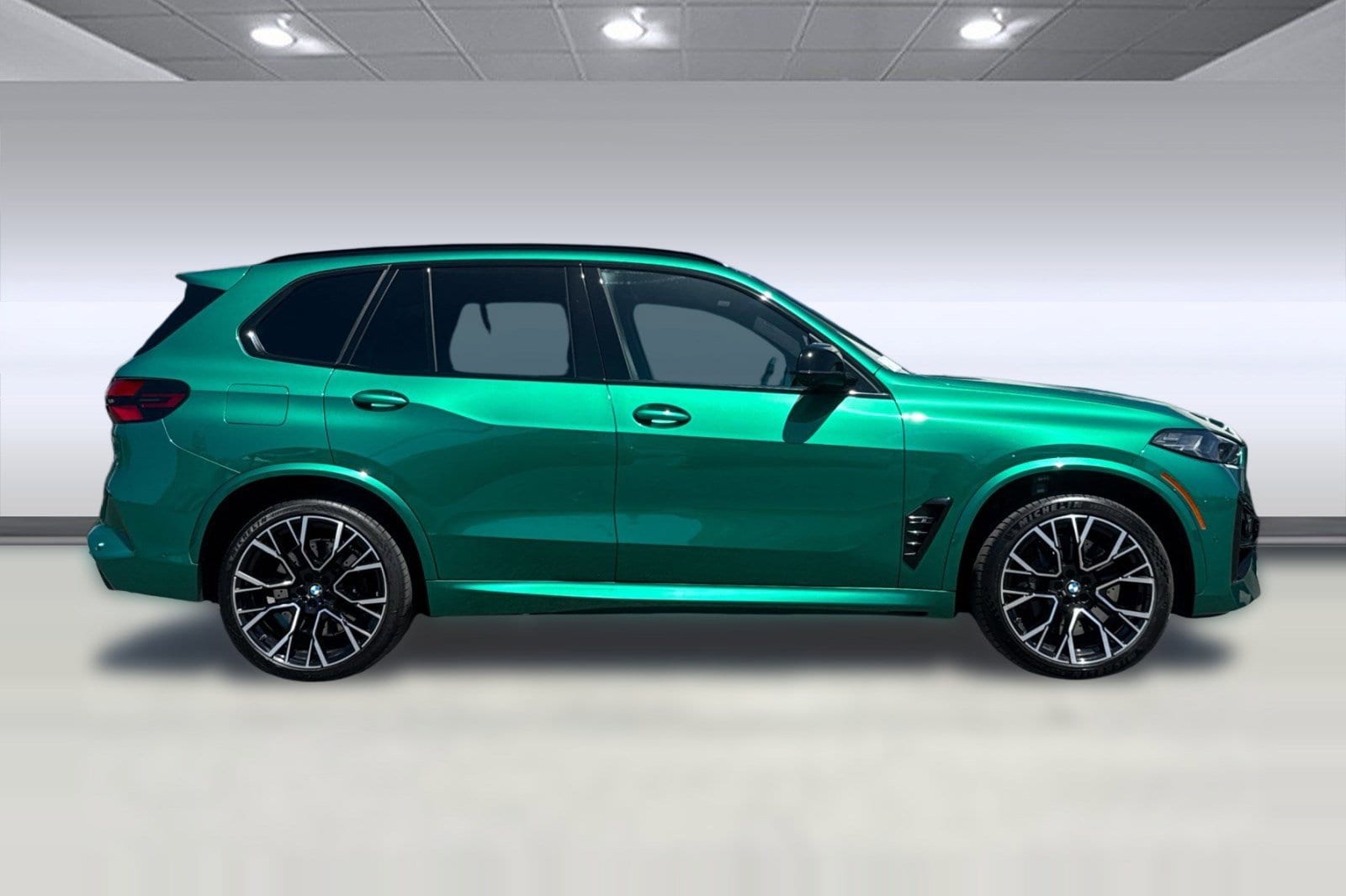 2024 BMW X5 M Competition photo 6