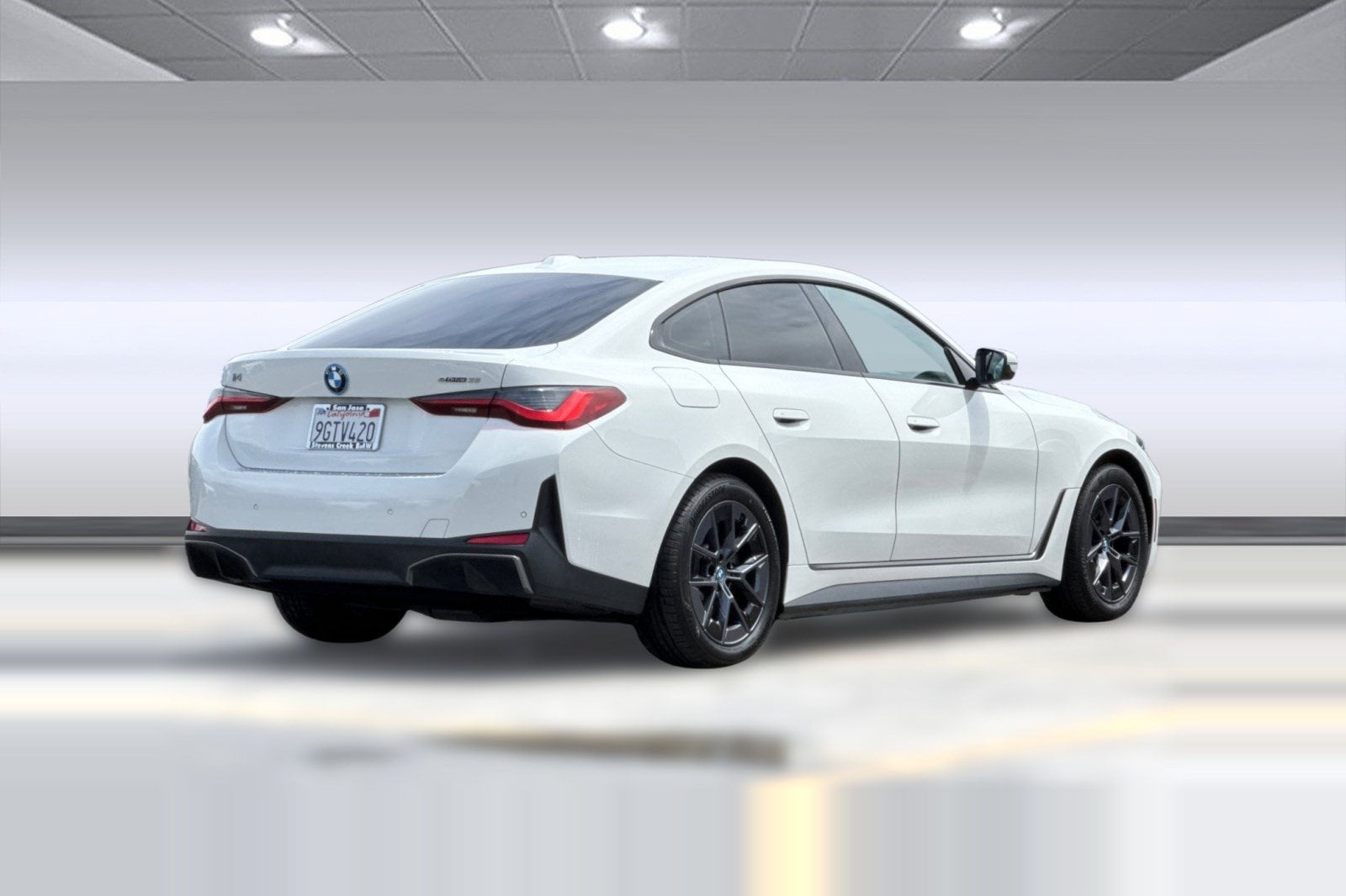 2023 BMW i4 35 - Photo 8