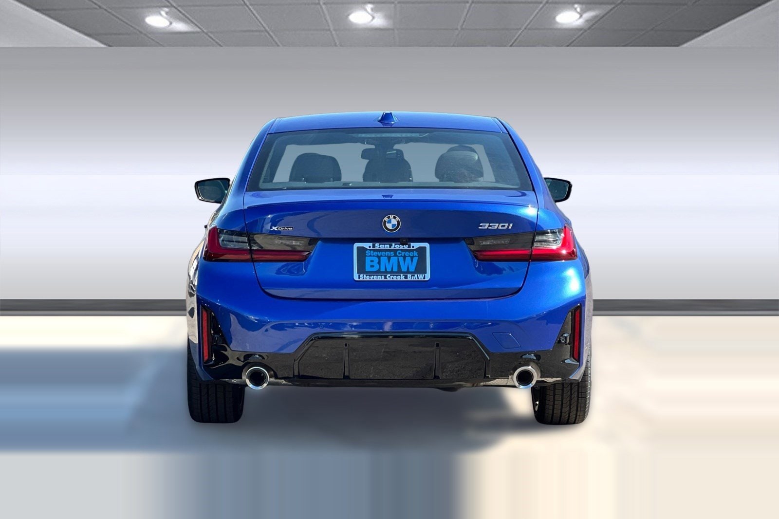 2025 BMW 3 Series 330i - Photo 9