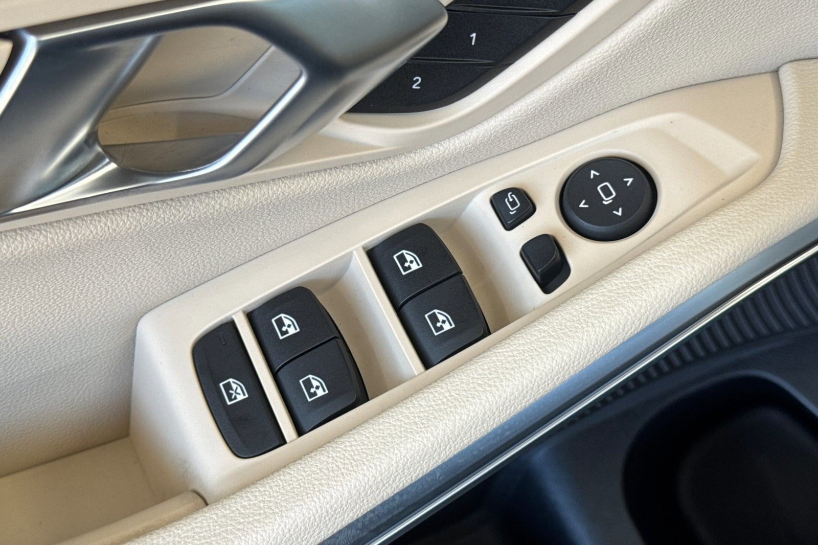 2025 BMW 3 Series 330i - Photo 13