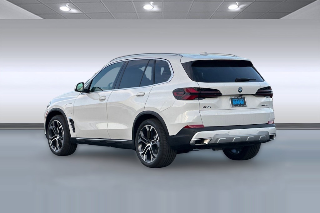 New 2026 BMW X5 PHEV xDrive50e SUV