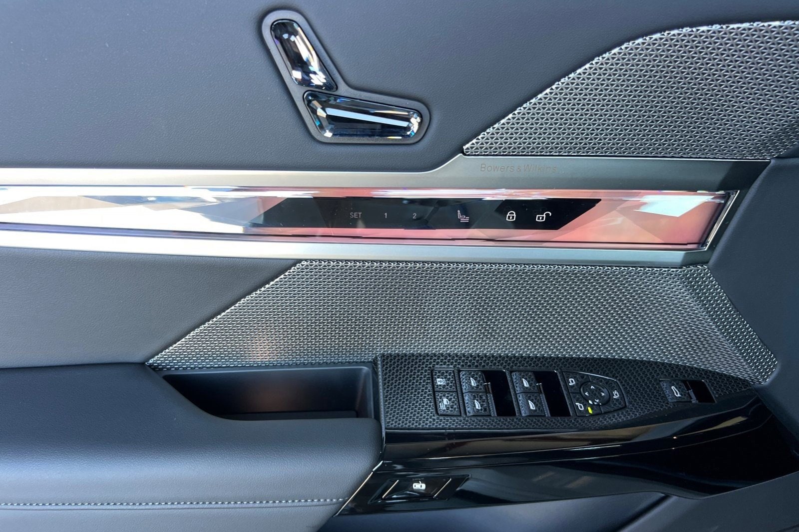 2025 BMW 7 Series 740i - Photo 13