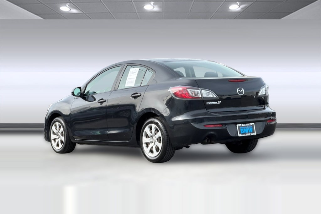 Used 2013 Mazda Mazda3 i SV Sedan