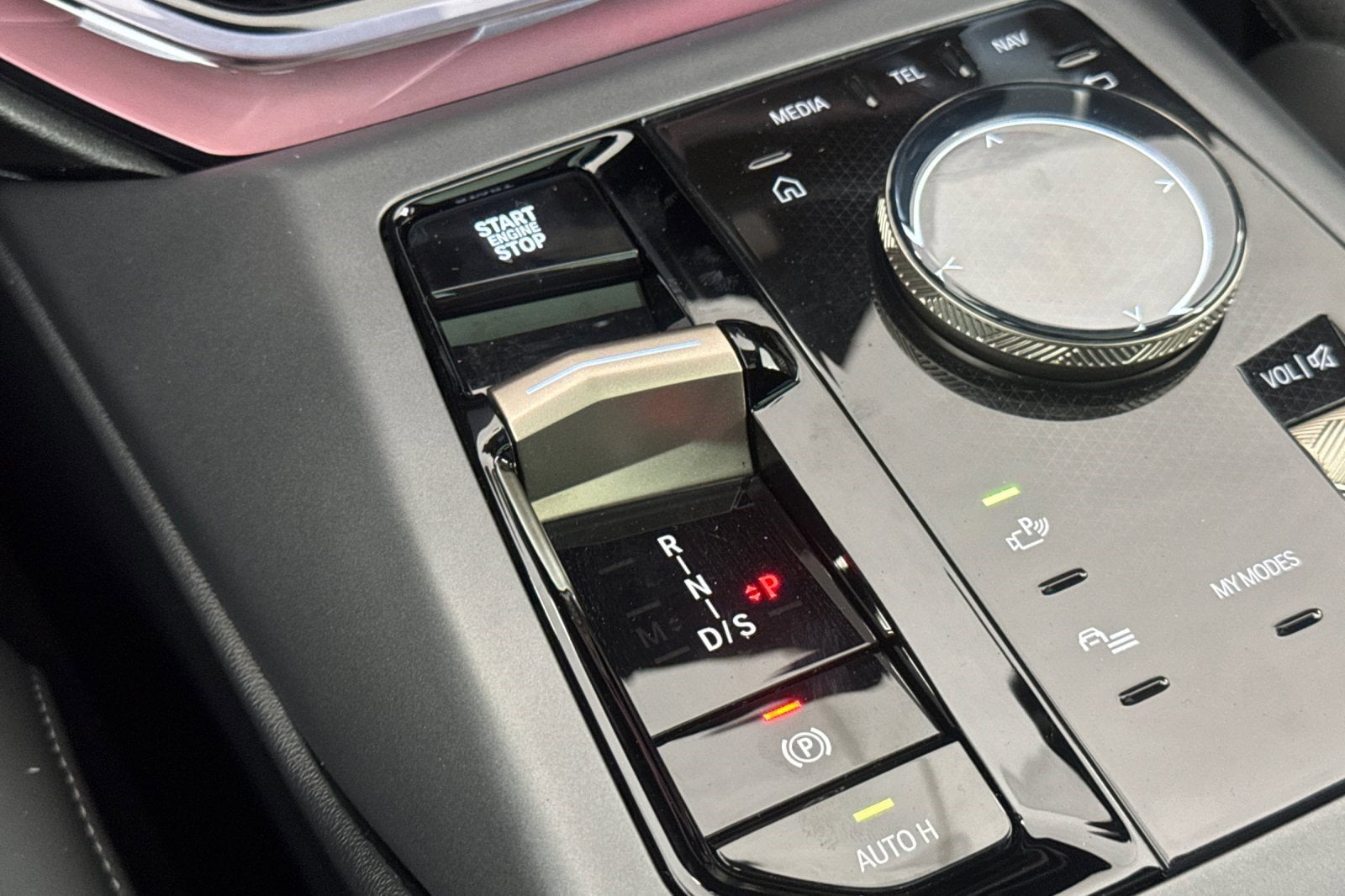 2025 BMW X3 30 - Photo 16