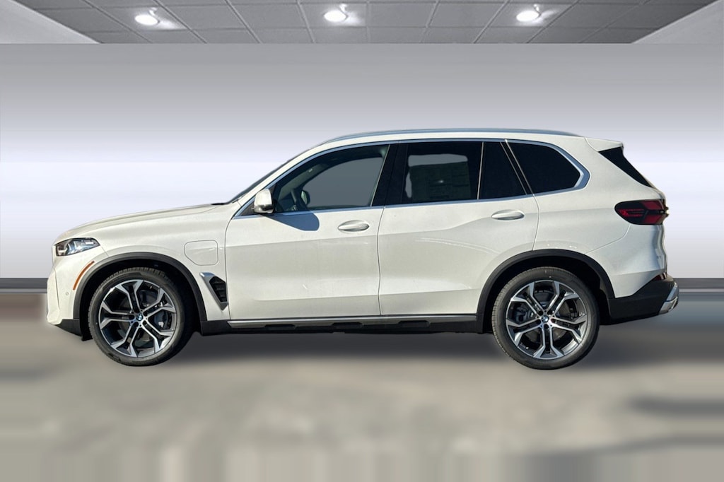 New 2026 BMW X5 PHEV xDrive50e SUV
