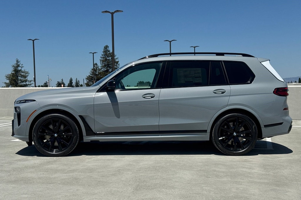 New 2027 BMW X7 M60i SUV
