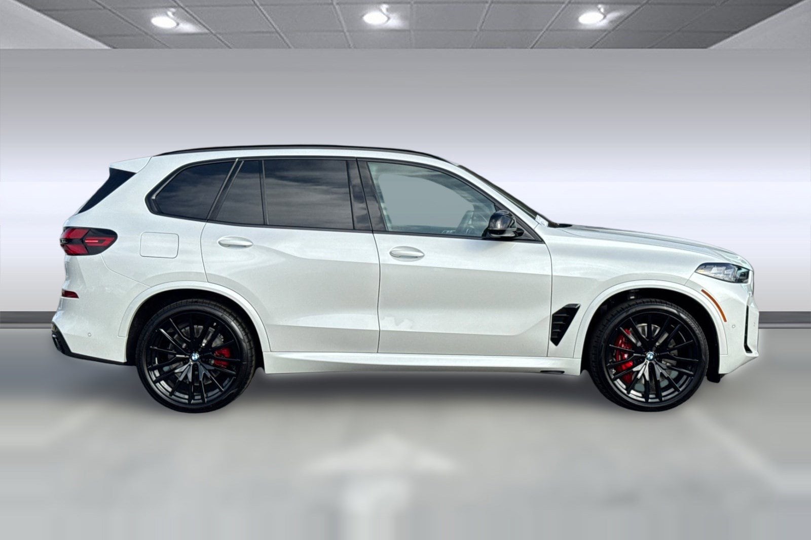 2026 BMW X5 M60i - Photo 7