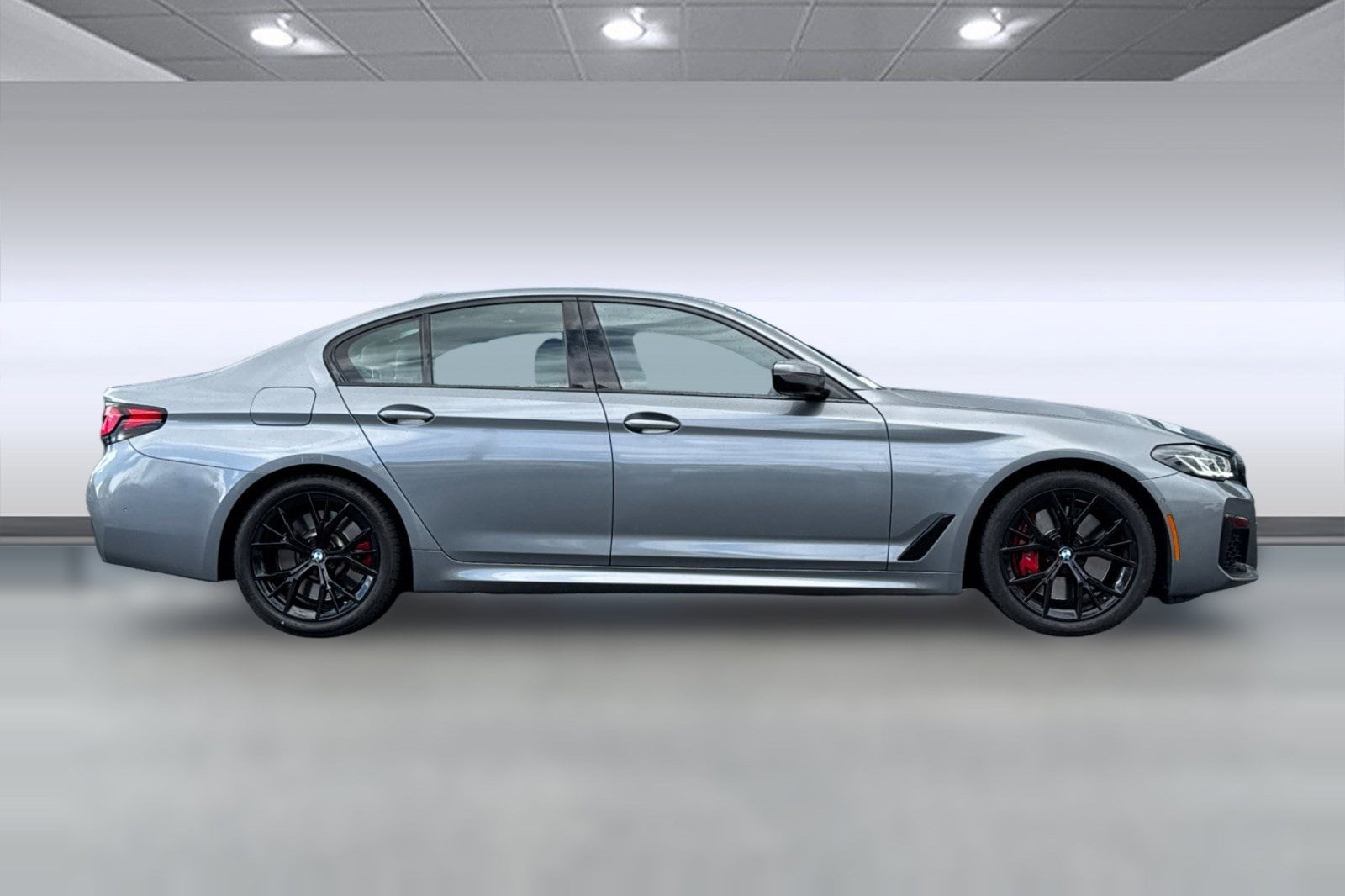 2023 BMW 540i photo 6