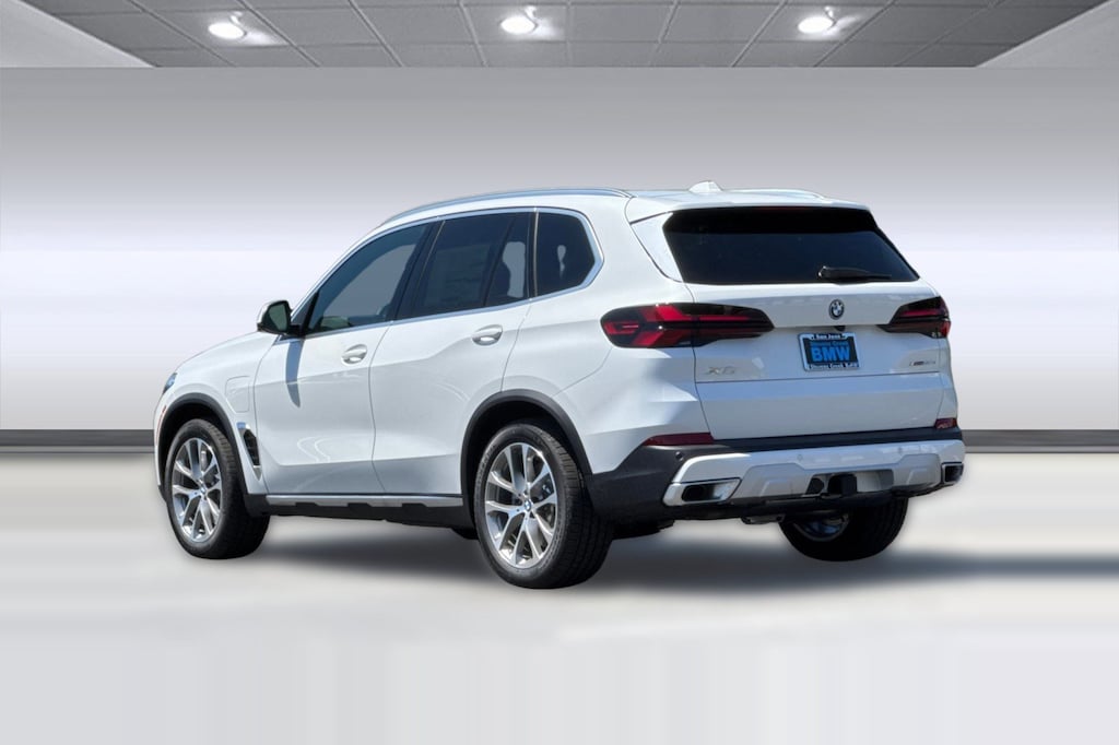 New 2026 BMW X5 PHEV xDrive50e SUV
