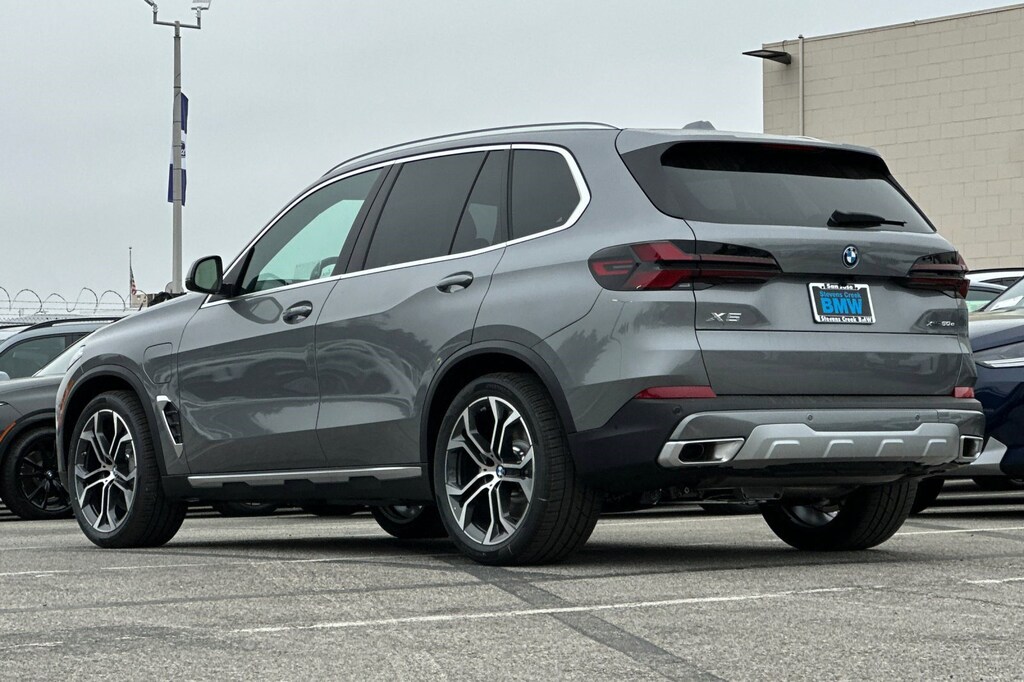 New 2026 BMW X5 PHEV xDrive50e SUV