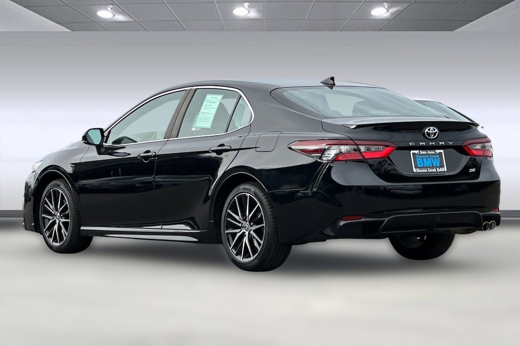 Used 2023 Toyota Camry SE Sedan