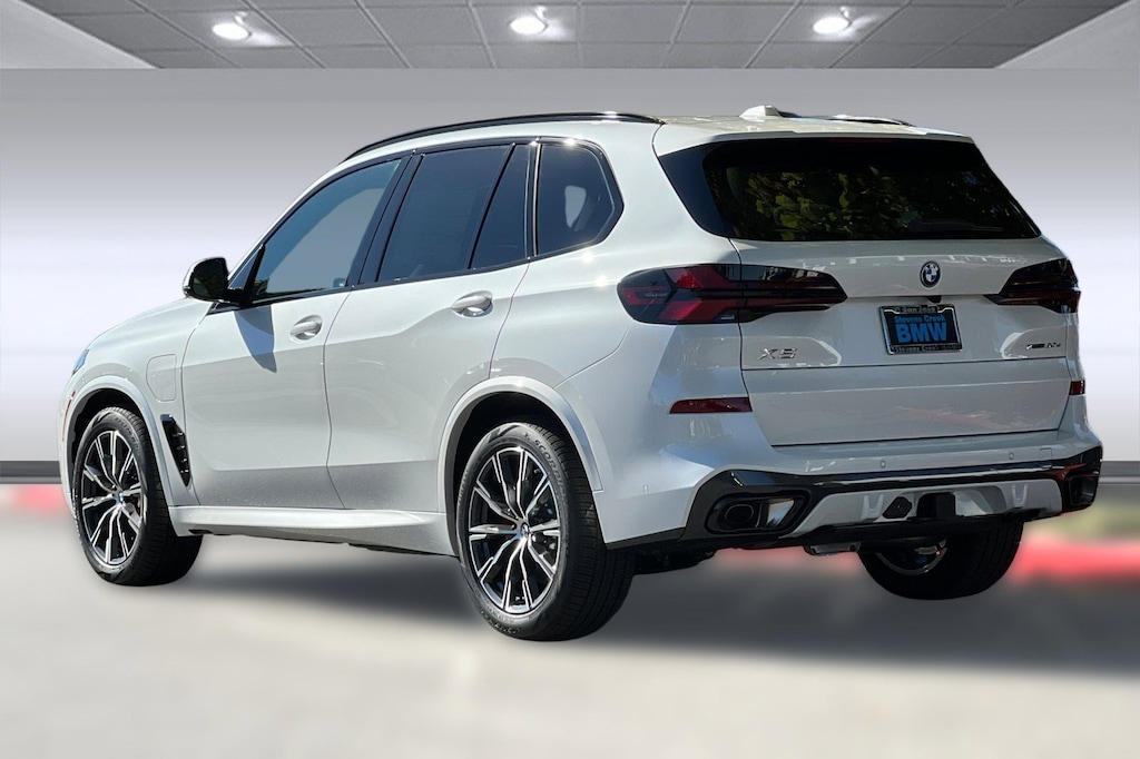 New 2026 BMW X5 PHEV xDrive50e SUV