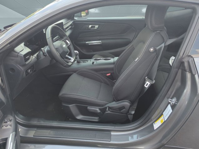 2024 Ford Mustang EcoBoost photo 4