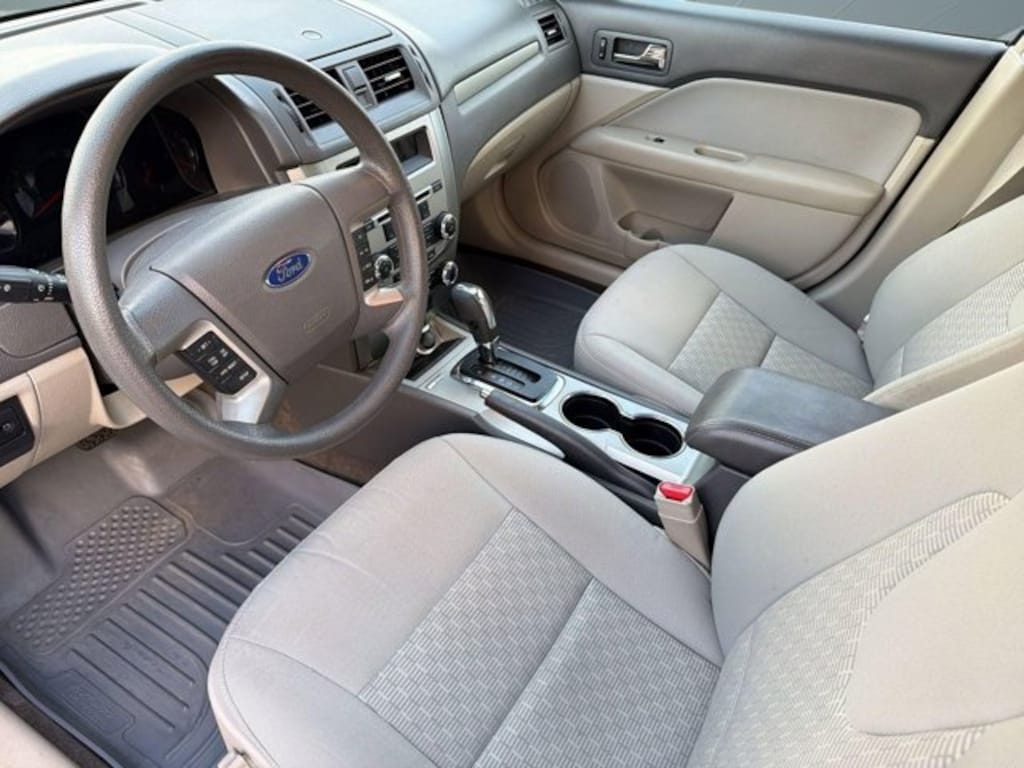 Used 2012 Ford Fusion SE Sedan