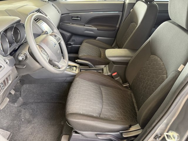 Outlander Sport ES SUV