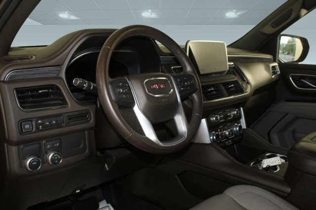 2023 Gmc Yukon XL SLT photo 3