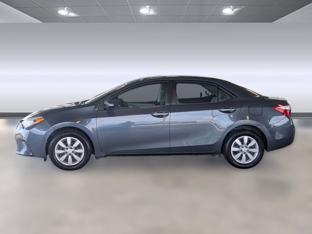 2015 Toyota Corolla LE photo 2