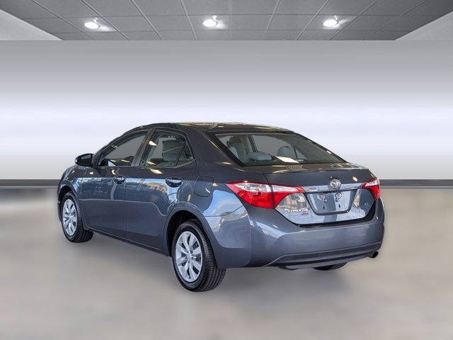 2015 Toyota Corolla LE photo 3