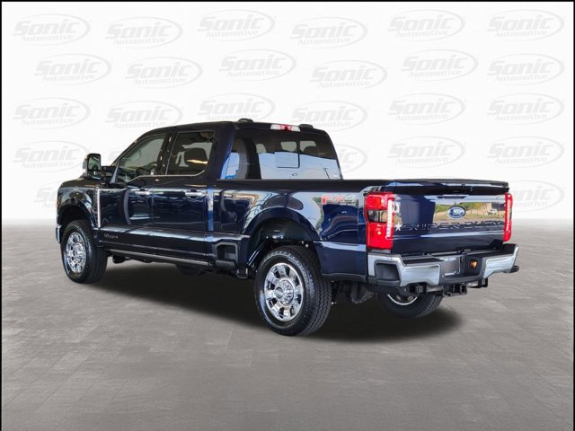 2025 Ford F-250 Lariat photo 3