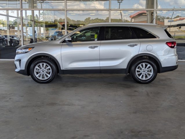 2020 Kia Sorento LX photo 2