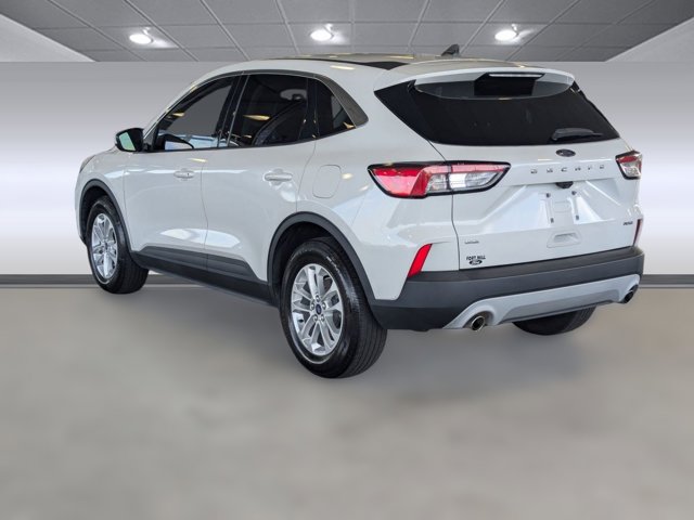 2021 Ford Escape SE photo 3